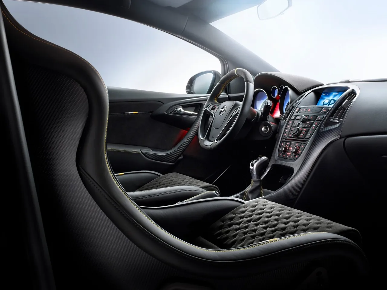 Opel Astra OPC Extreme (2015) – interiér