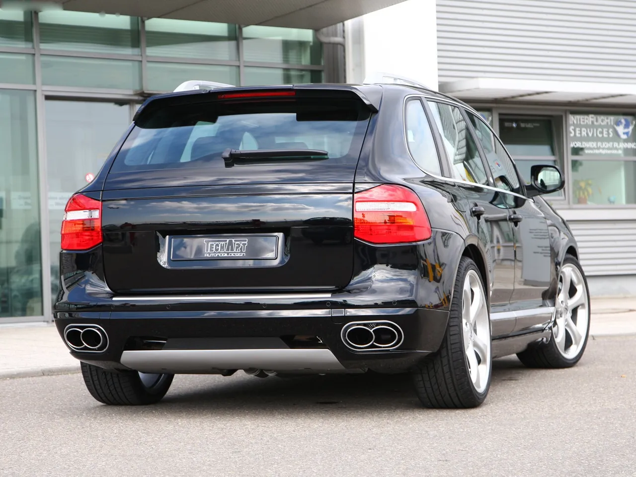 TechArt Porsche Cayenne (2008) – zadní tříčtvrteční pohled