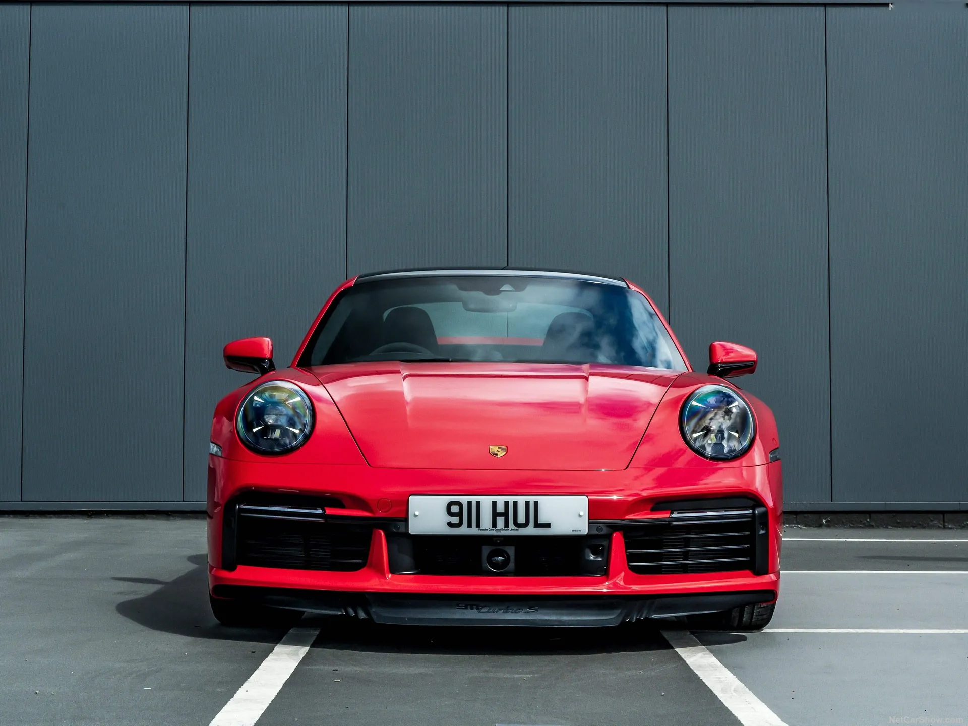 Porsche 911 Turbo S [UK] (2021) - Front