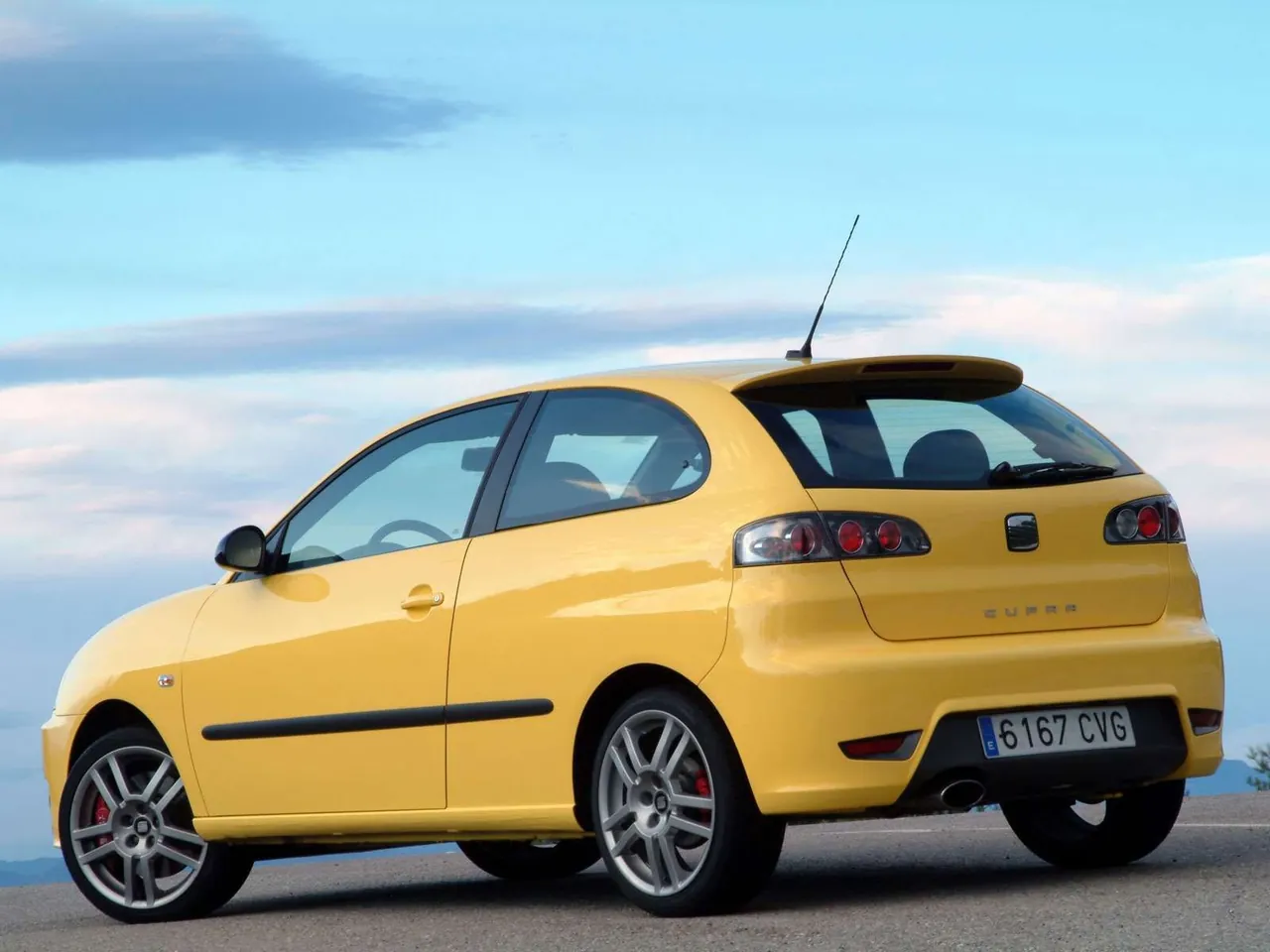 Seat Ibiza Cupra 1.9 TDI (2004) – zadní tříčtvrteční pohled