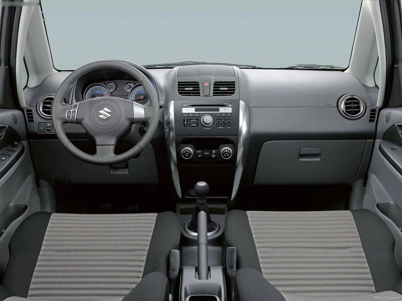Suzuki SX4 (2010) – interiér