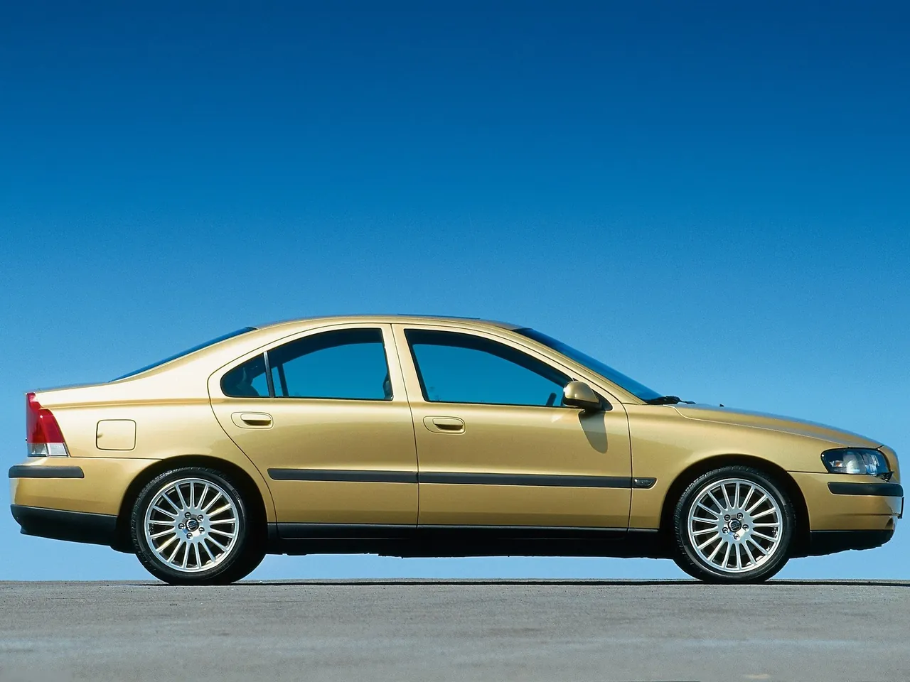 Volvo S60 (2000) – boční profil