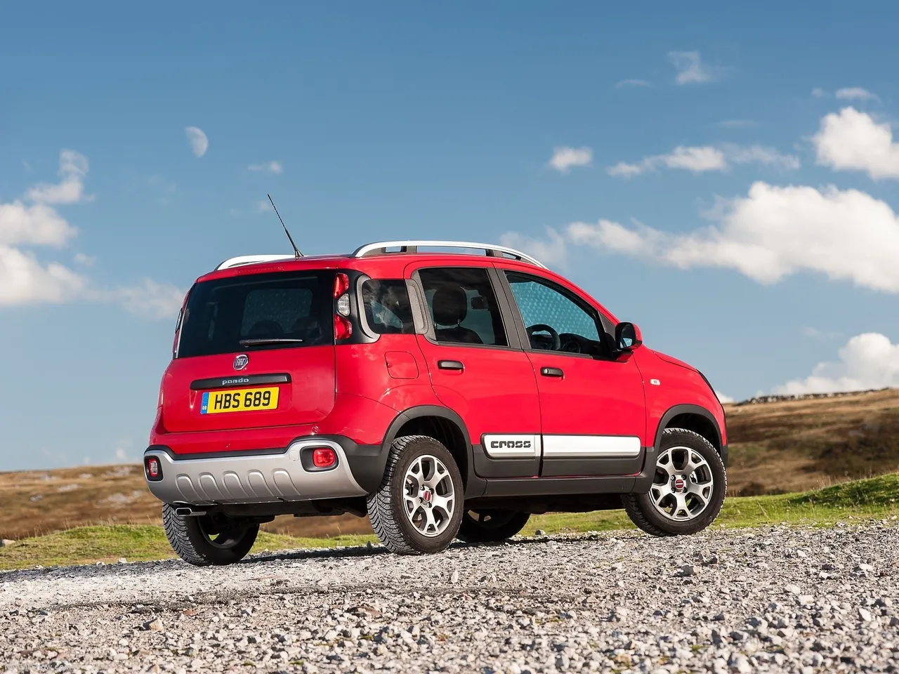 Fiat Panda Cross [UK] (2015) – zadní tříčtvrteční pohled