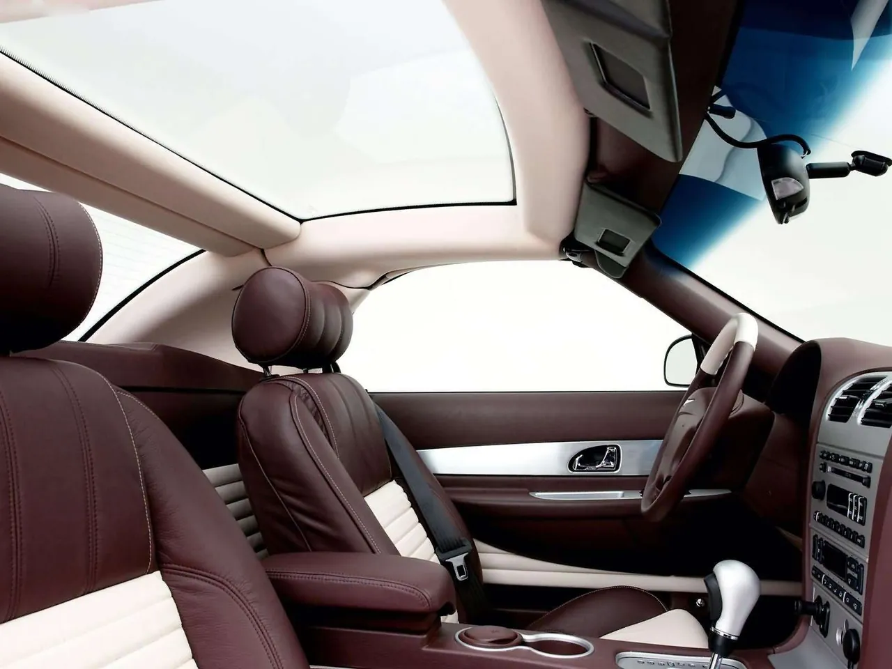 Valmet Thunderbird Glass Roof Concept (2003) – interiér