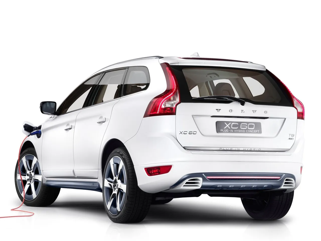 Volvo XC60 Plug-in Hybrid Concept (2012) – zadní tříčtvrteční pohled