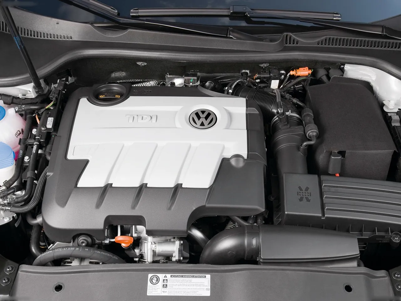 Volkswagen Golf Variant (2010) – motorový prostor