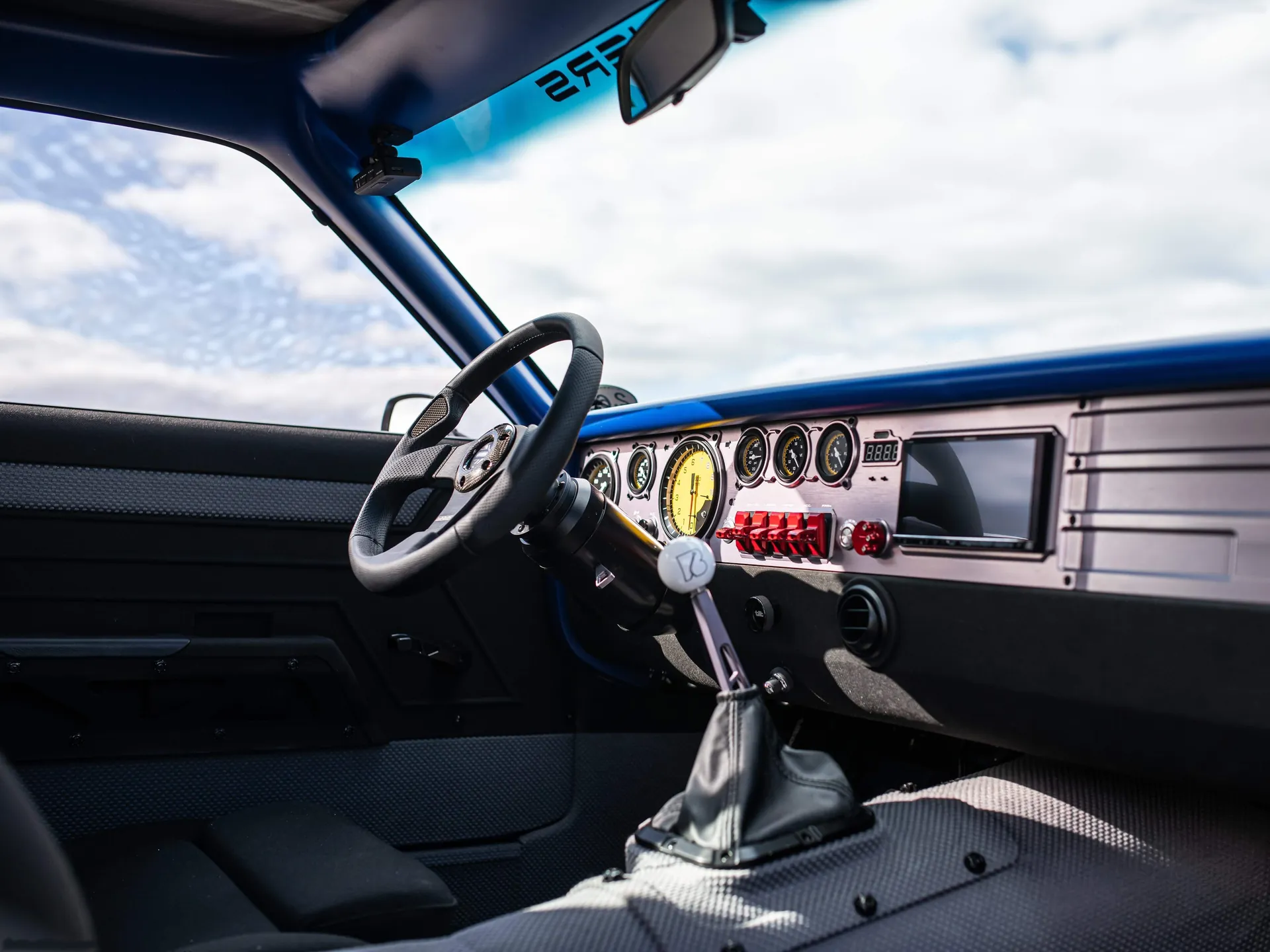 Ford Mustang Mach 1 UNKL by Ringbrothers (1969) – interiér