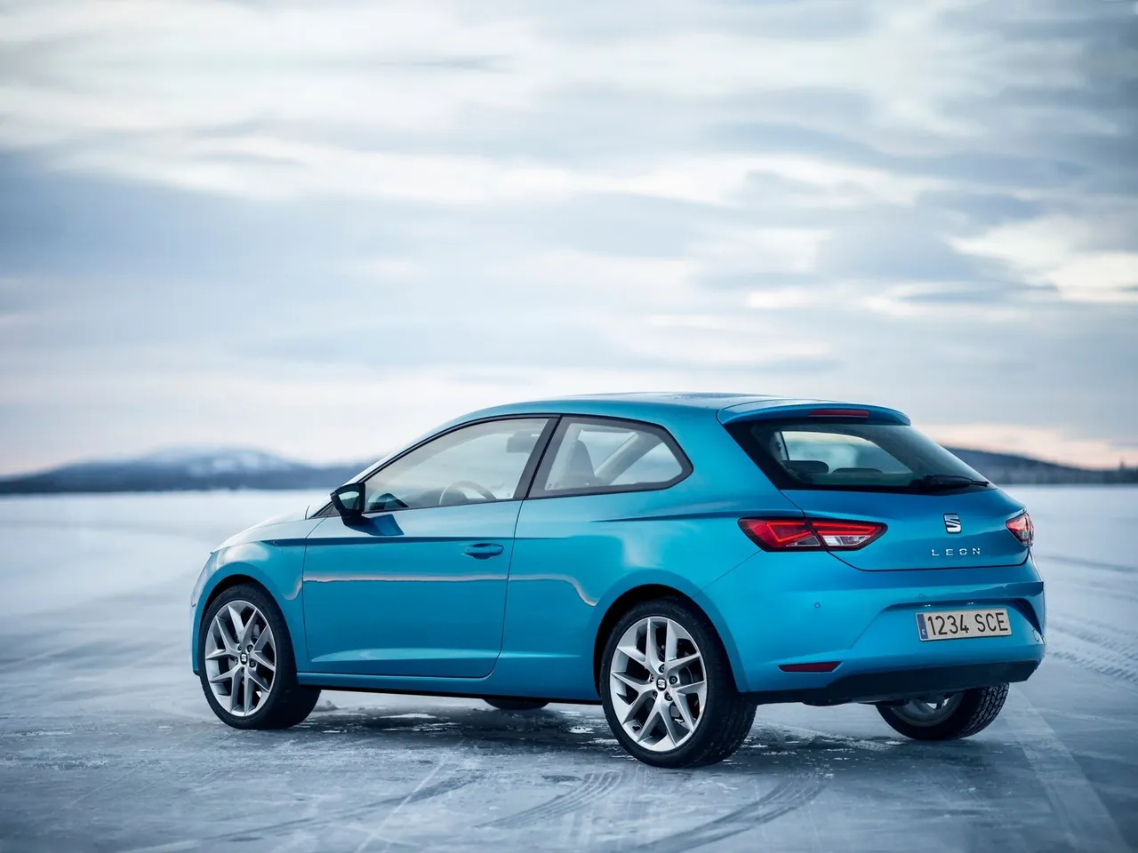 Seat Leon SC (2014) – zadní tříčtvrteční pohled