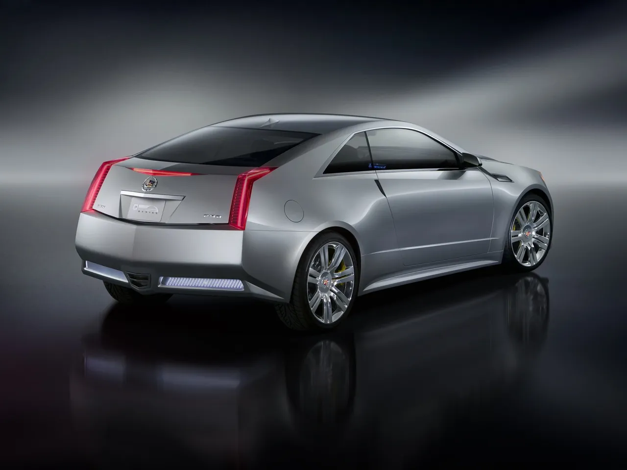 Cadillac CTS Coupe Concept (2008) – zadní tříčtvrteční pohled