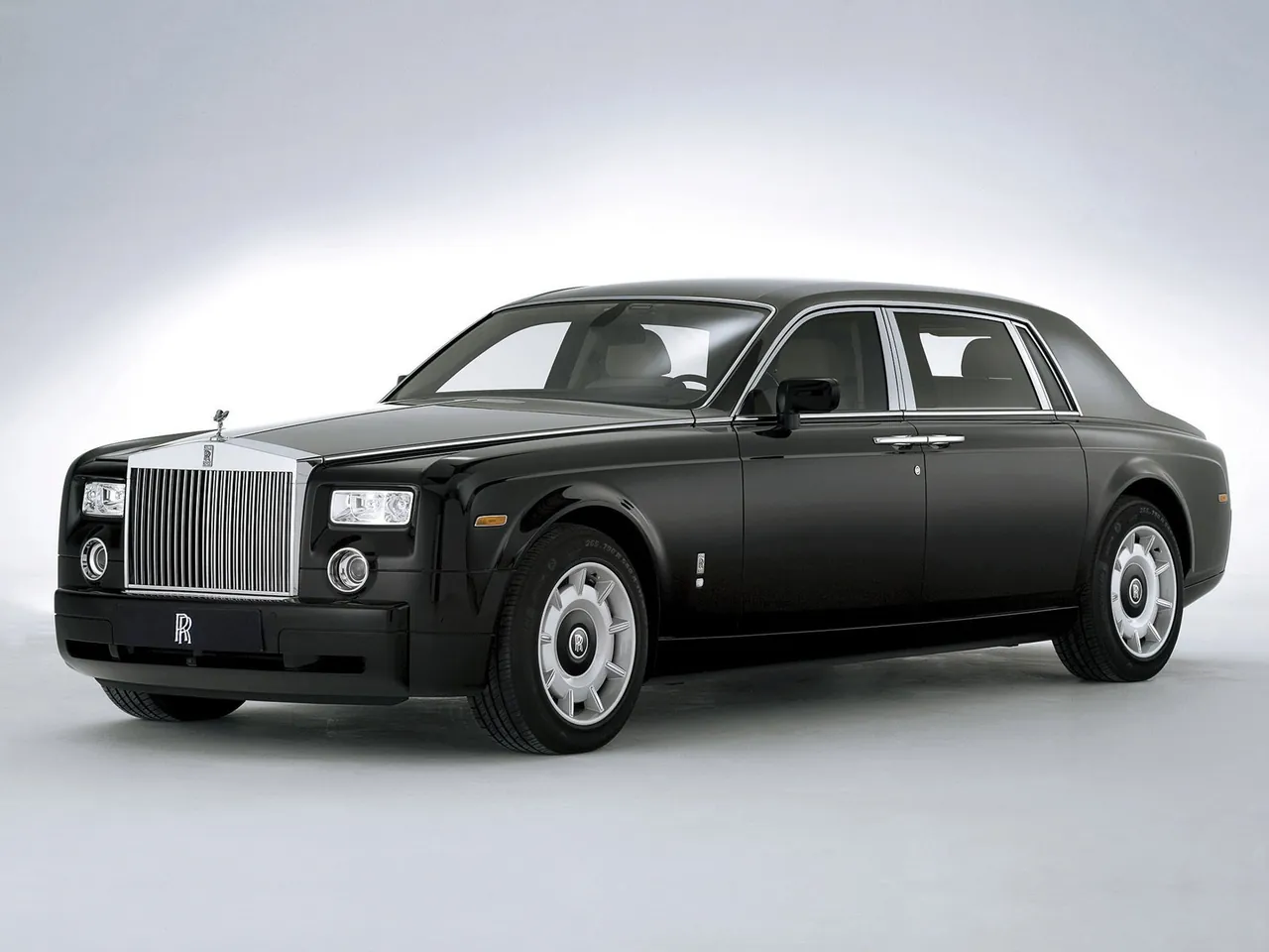 Rolls-Royce Phantom with Extended Wheelbase (2005)