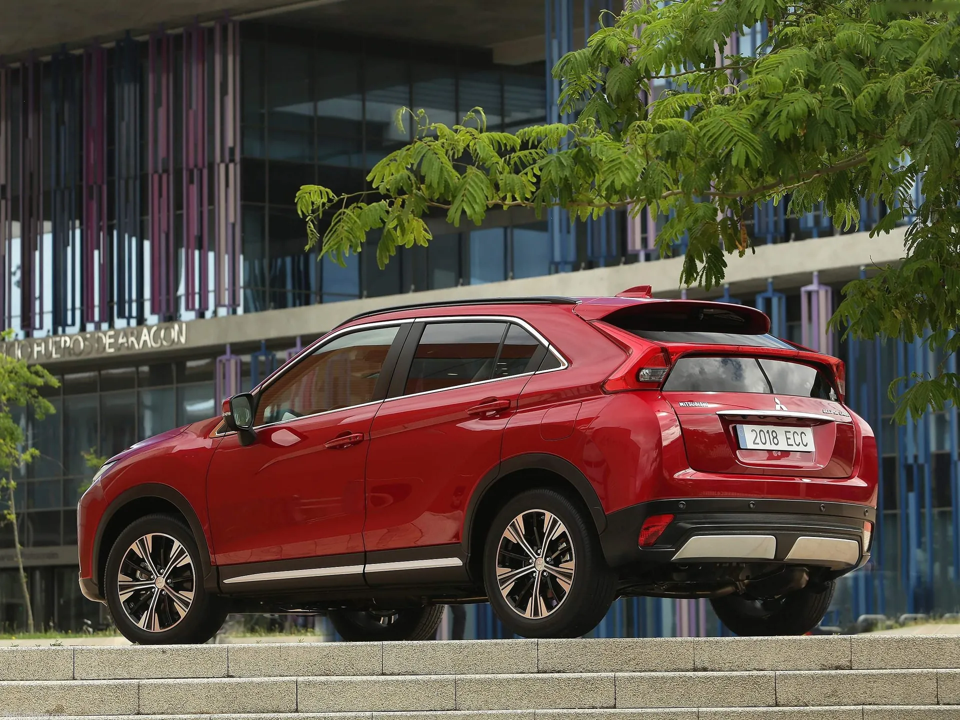Mitsubishi Eclipse Cross (2018) – zadní tříčtvrteční pohled