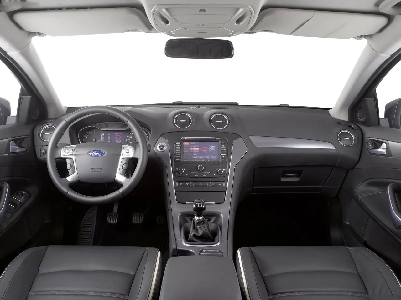 Ford Mondeo 5-door (2011) – interiér