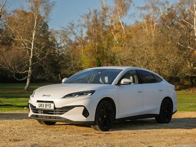 BYD Seal 6 DM-i Sedan [UK] (2026)
