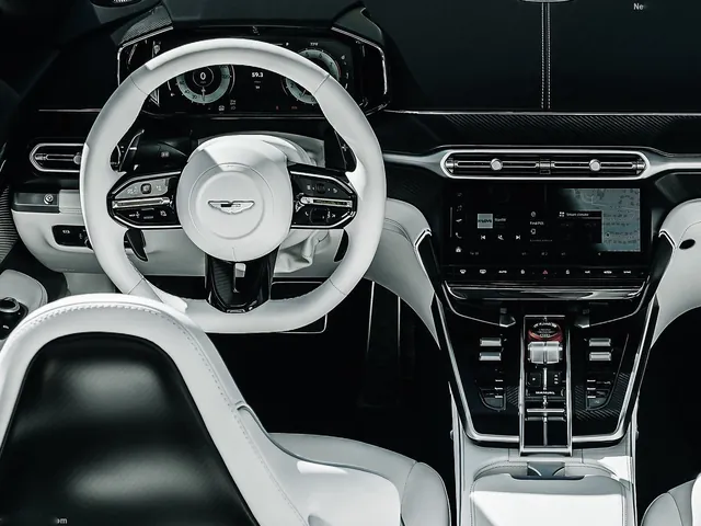 Aston Martin Vanquish Volante Wave Edition (2026)