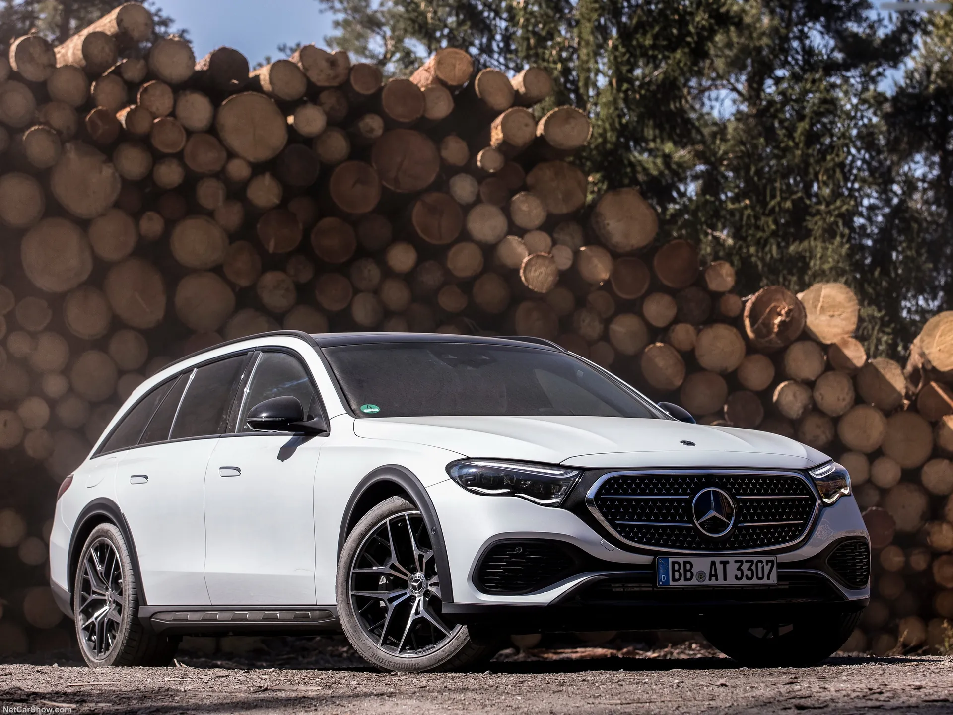 Mercedes-Benz E-Class All-Terrain (2024)