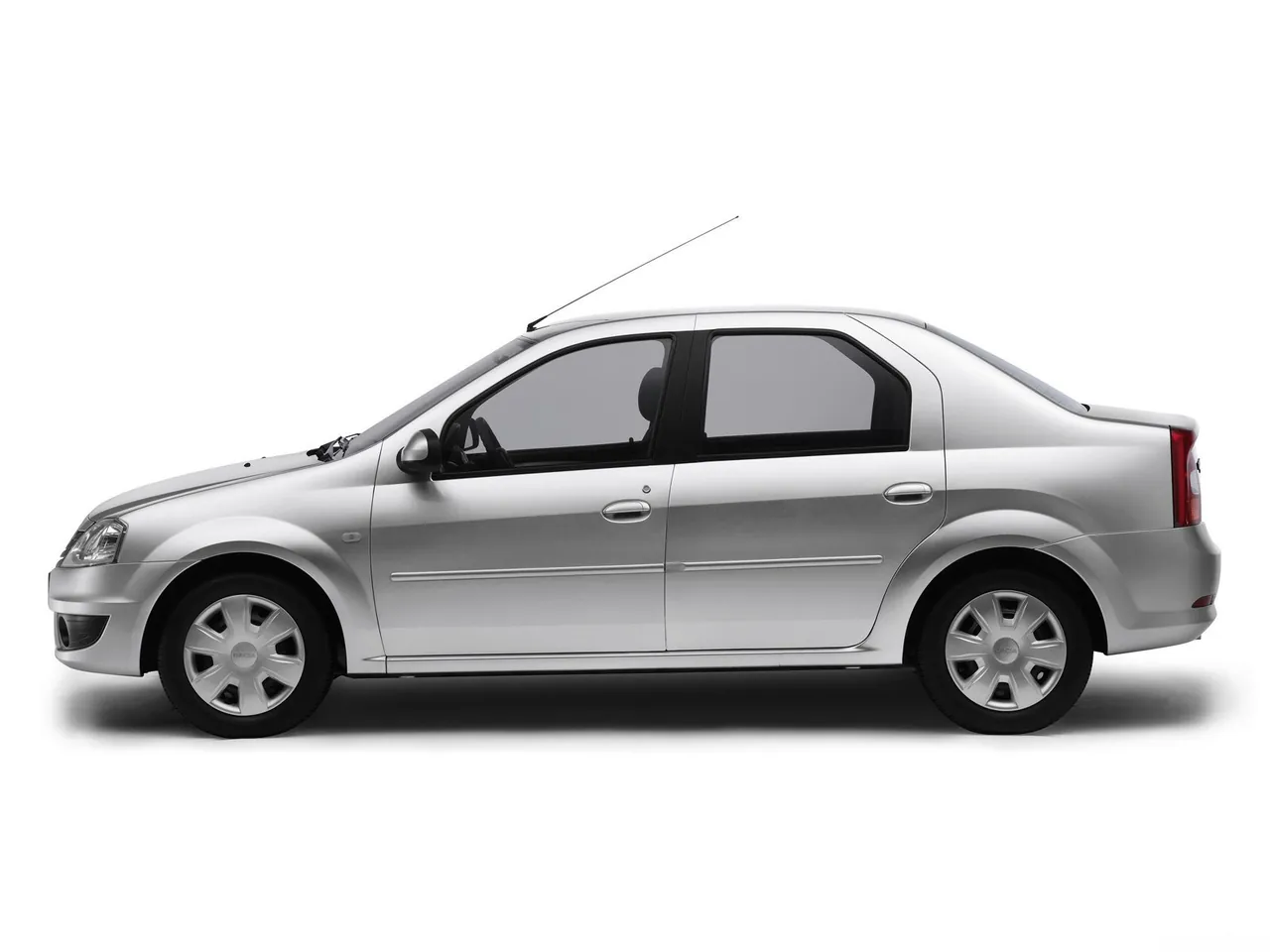 Dacia Logan (2009) – boční profil