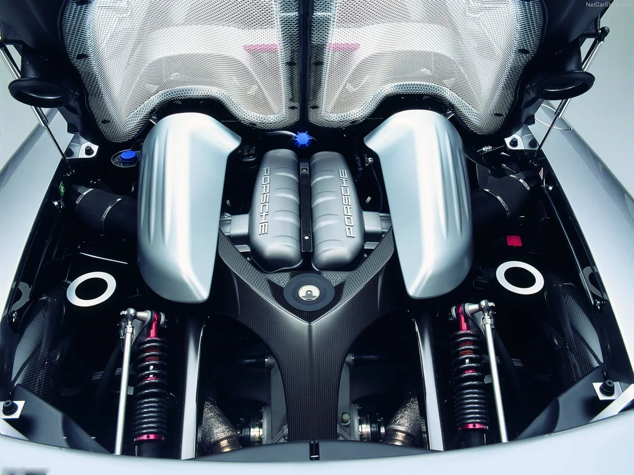 Porsche Carrera GT (2004) - Engine