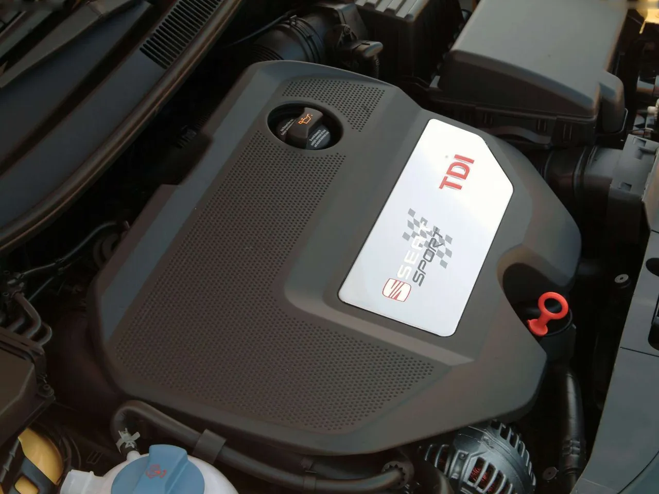 Seat Ibiza Cupra 1.9 TDI (2004) – motorový prostor