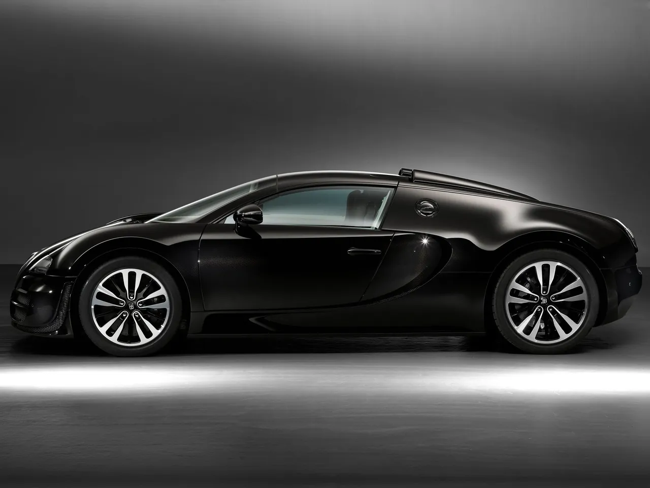 Bugatti Veyron Jean Bugatti (2013) – boční profil