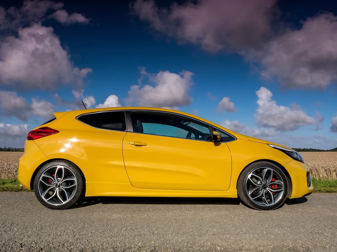 Kia Pro Ceed GT (2016) – boční profil