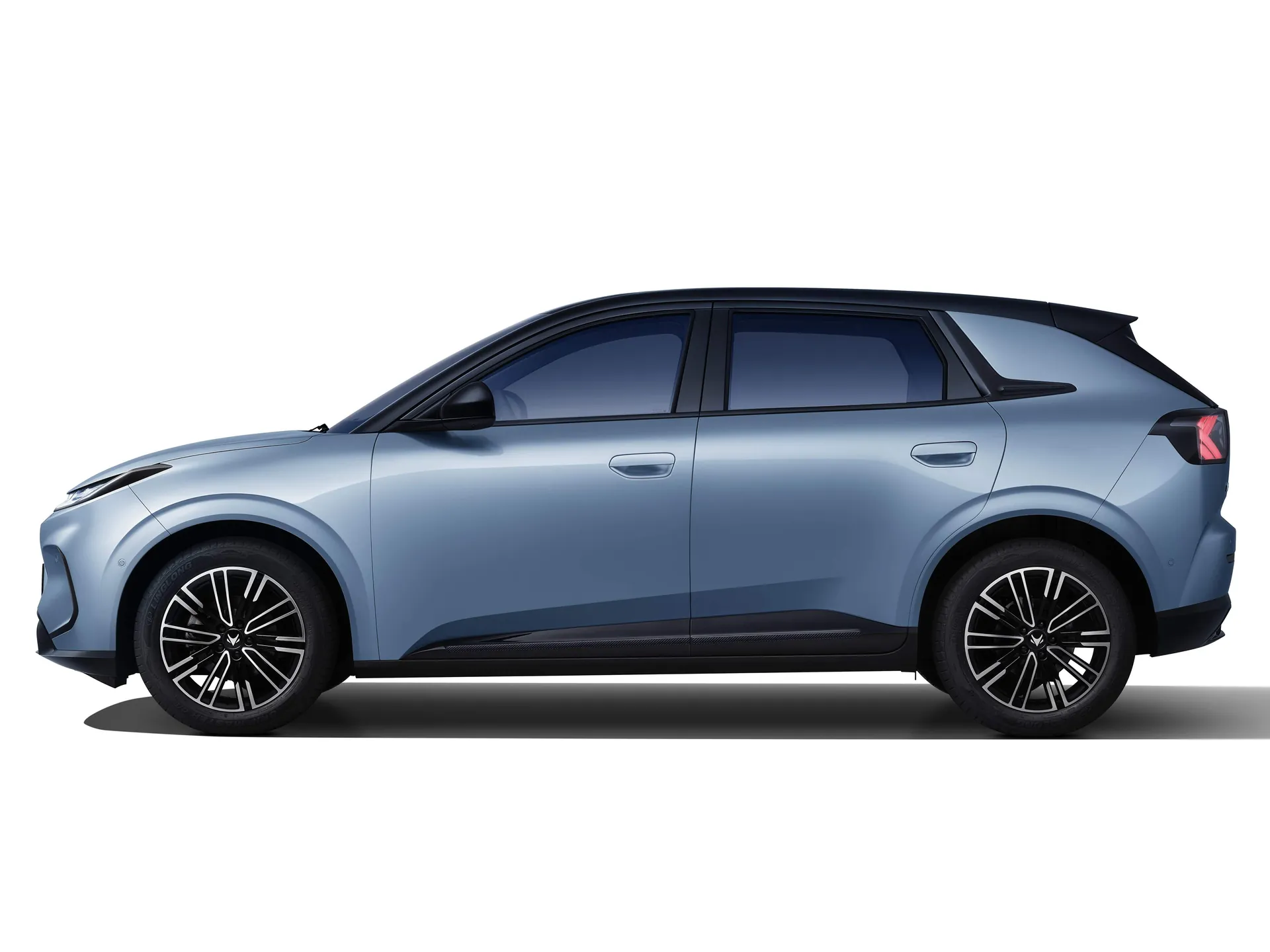 BAIC ArcFox T1 (2026) – boční profil