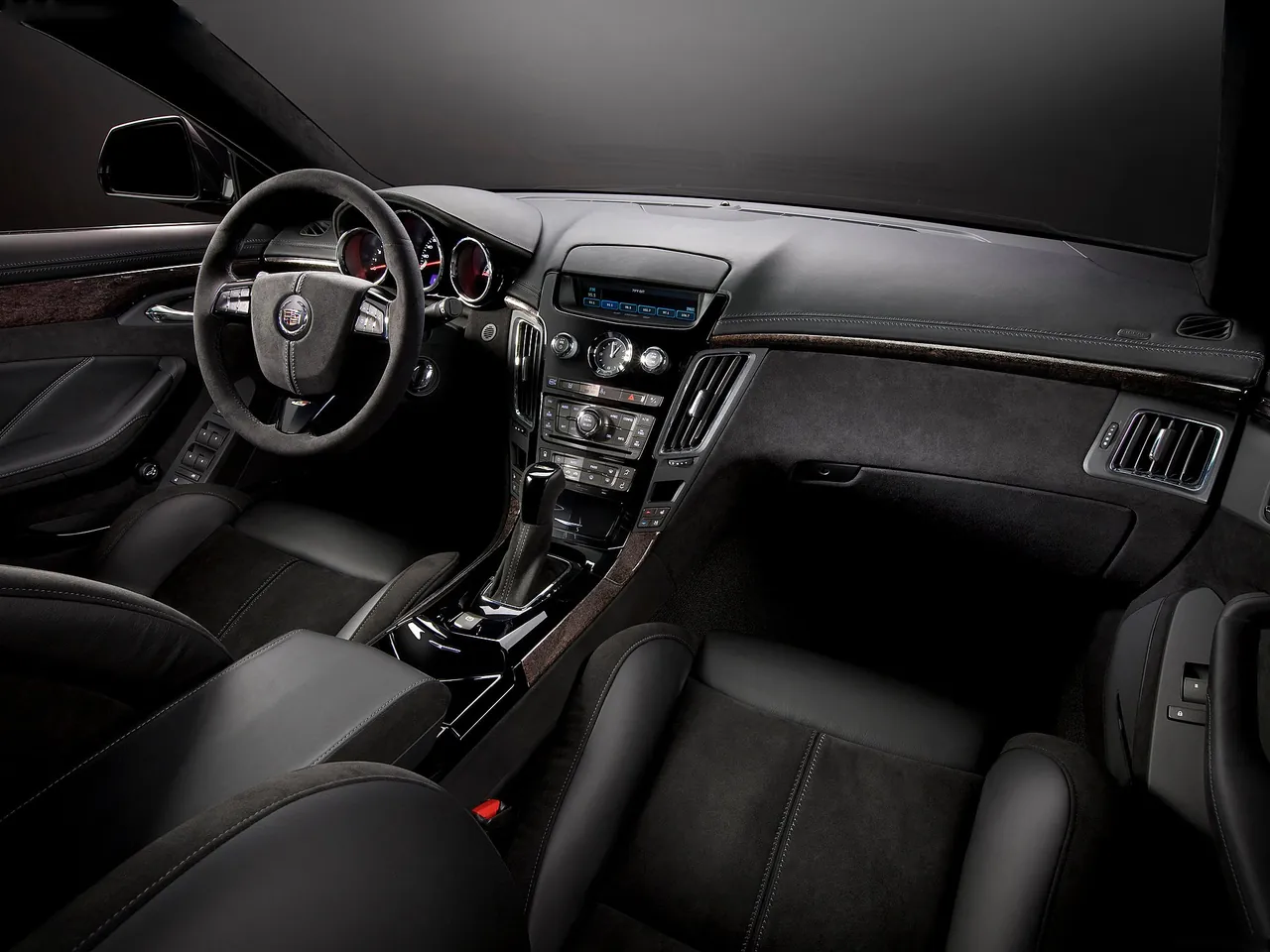 Cadillac CTS-V Sport Wagon (2011) – interiér