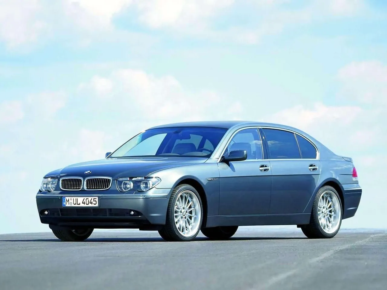 BMW 760Li E66 (2003)