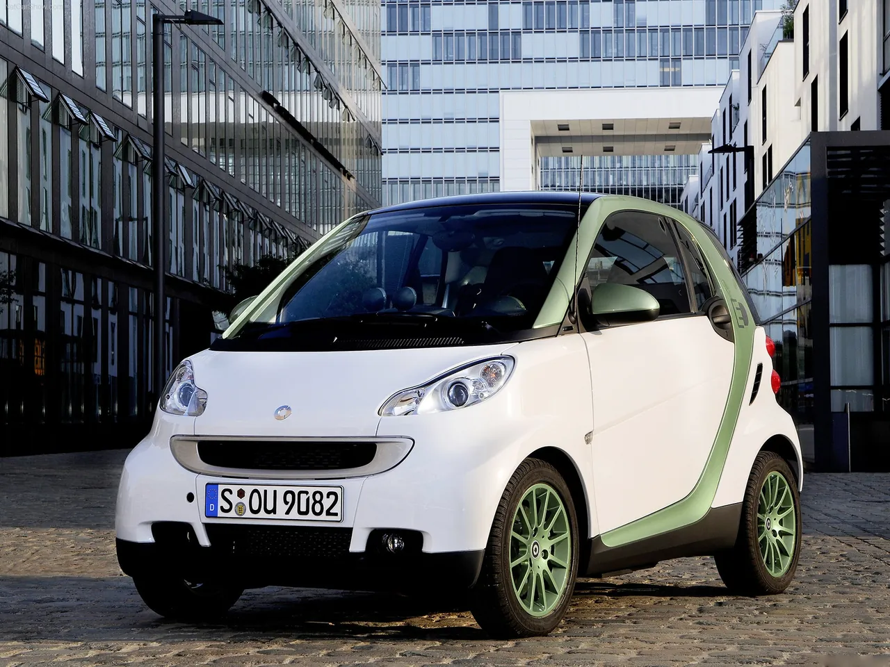 Smart fortwo electric drive (2010)