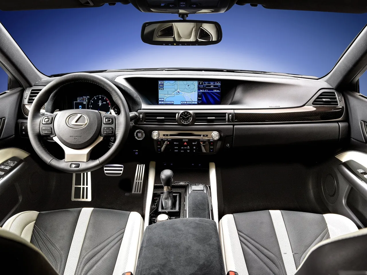 Lexus GS F (2016) – interiér