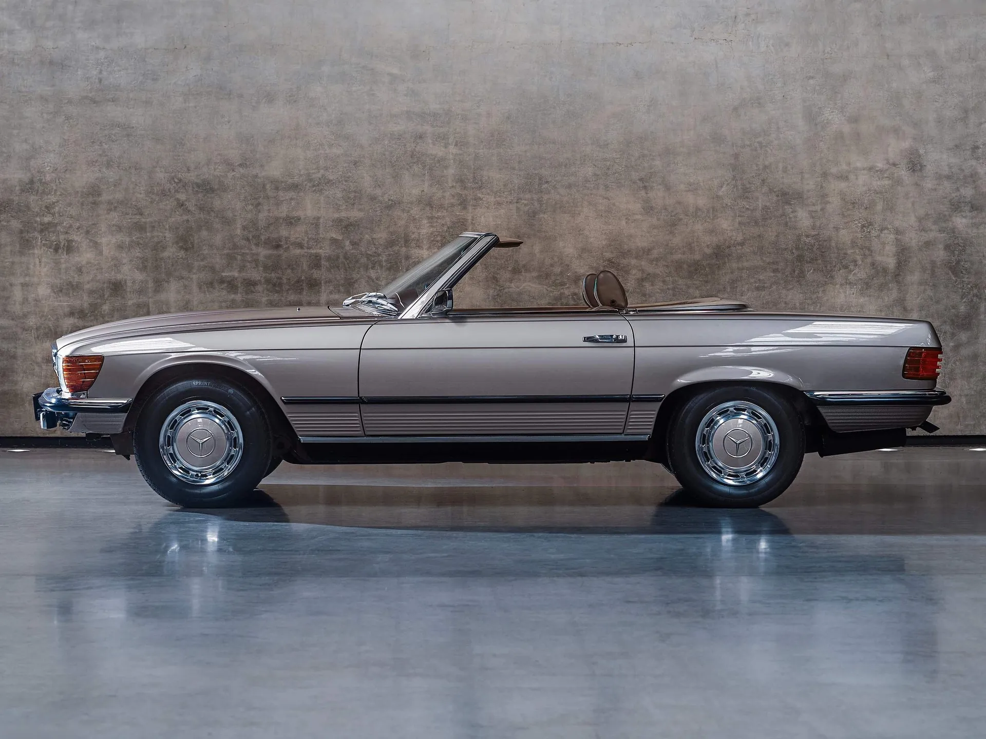 Mercedes-Benz 350 SL (1971) - Side Profile