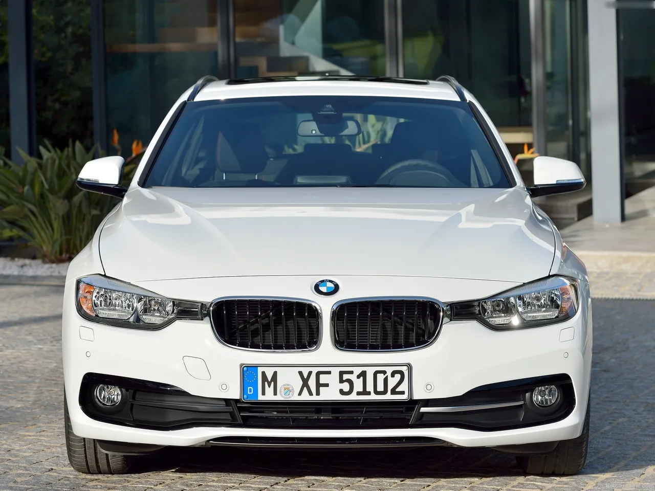 BMW 3-Series Touring (2016) – zepředu