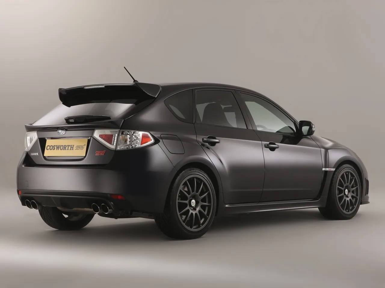 Subaru Impreza STI Cosworth CS400 (2011) – zadní tříčtvrteční pohled