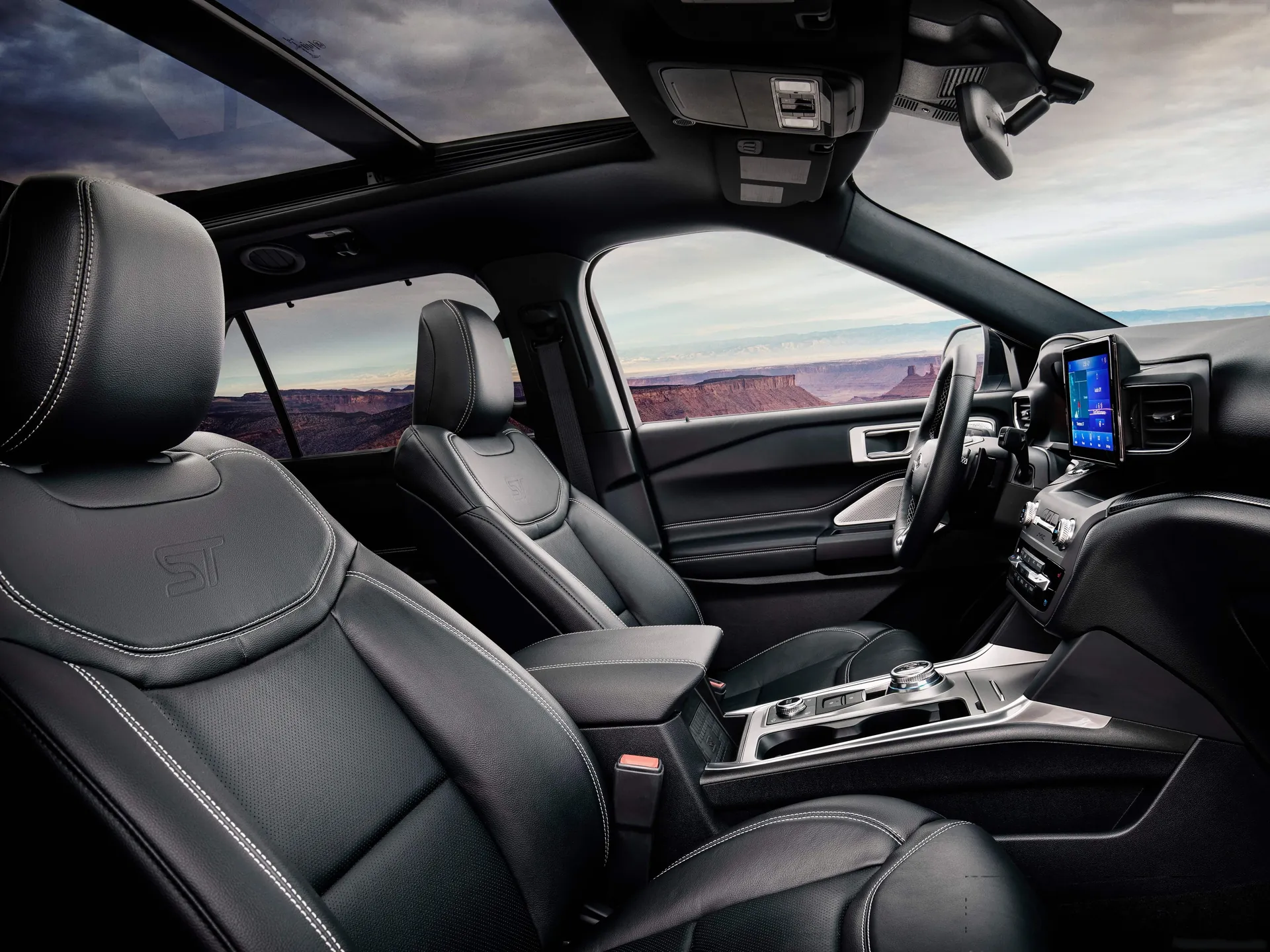 Ford Explorer ST (2020) - Interior
