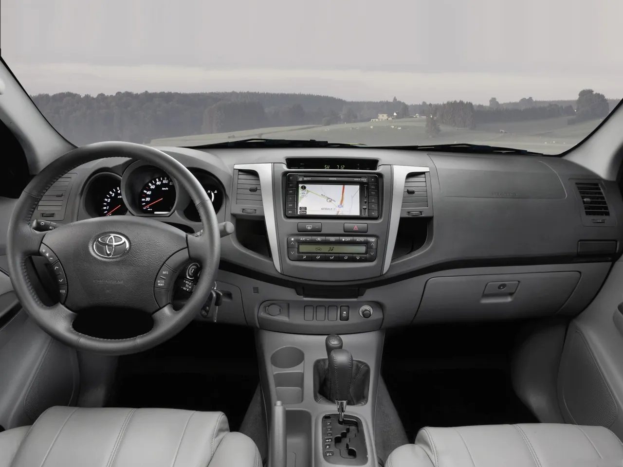 Toyota Hilux (2009) - Interior