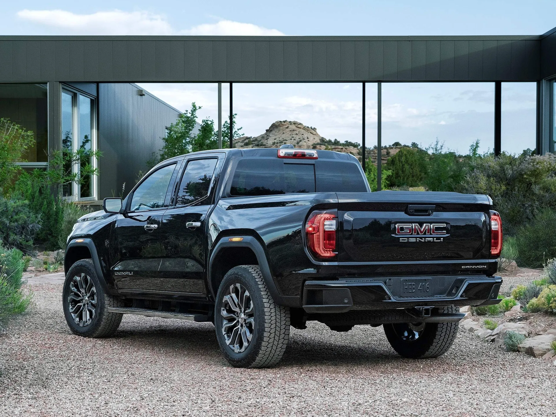 GMC Canyon (2023) – zadní tříčtvrteční pohled
