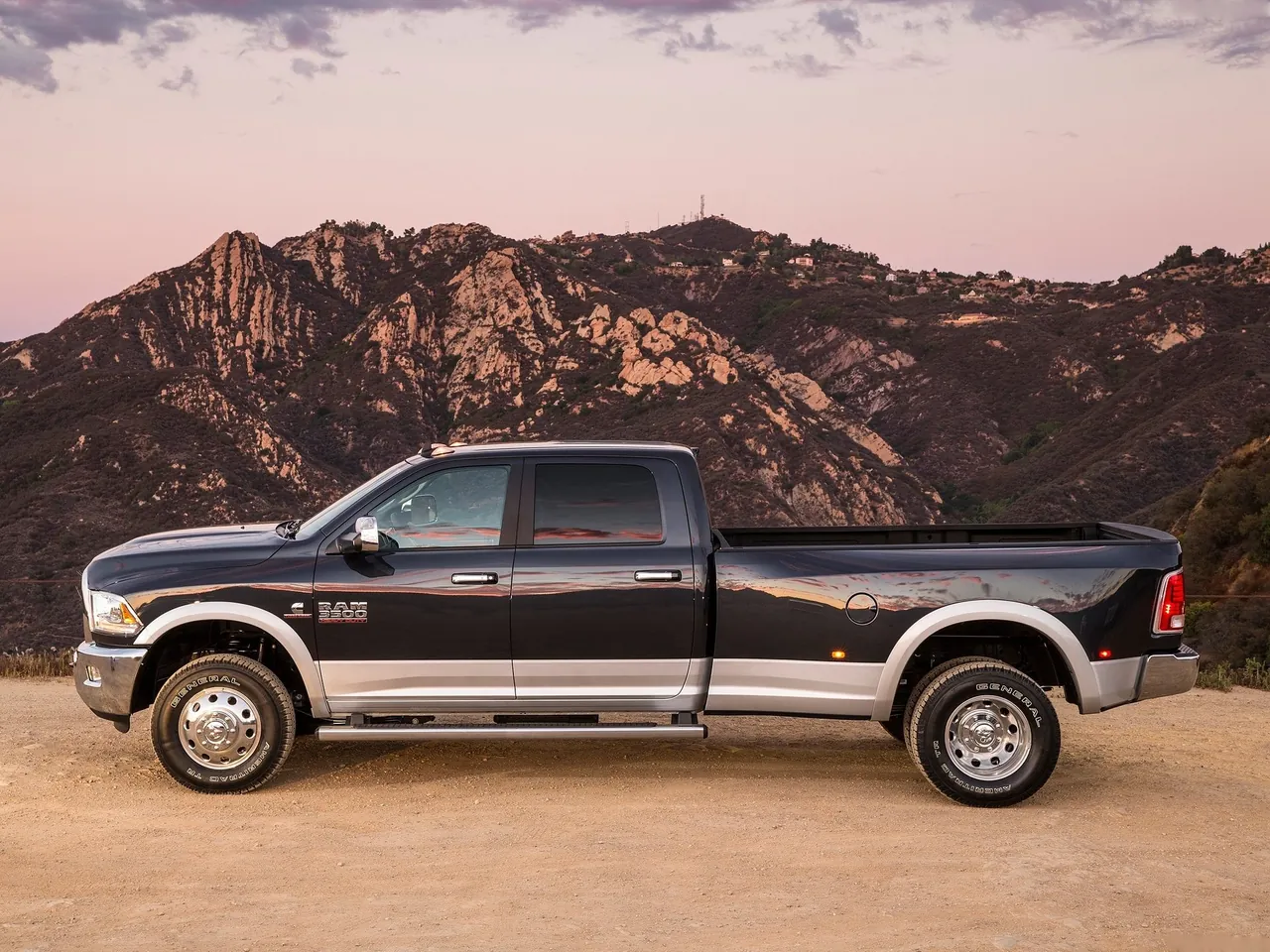 Ram Heavy Duty (2014) – boční profil