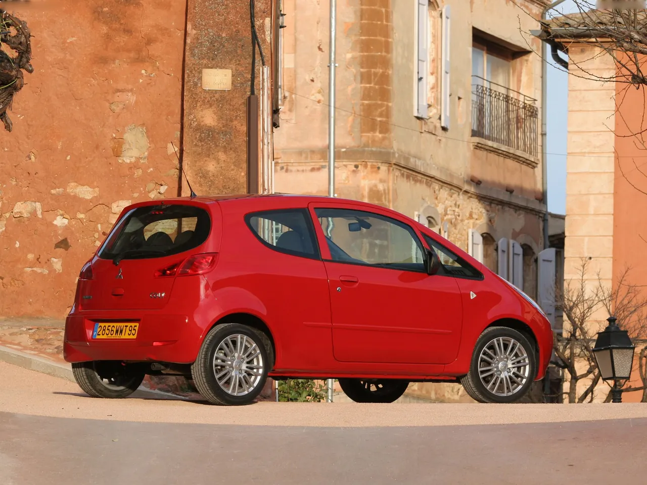 Mitsubishi Colt CZ3 (2008) – zadní tříčtvrteční pohled