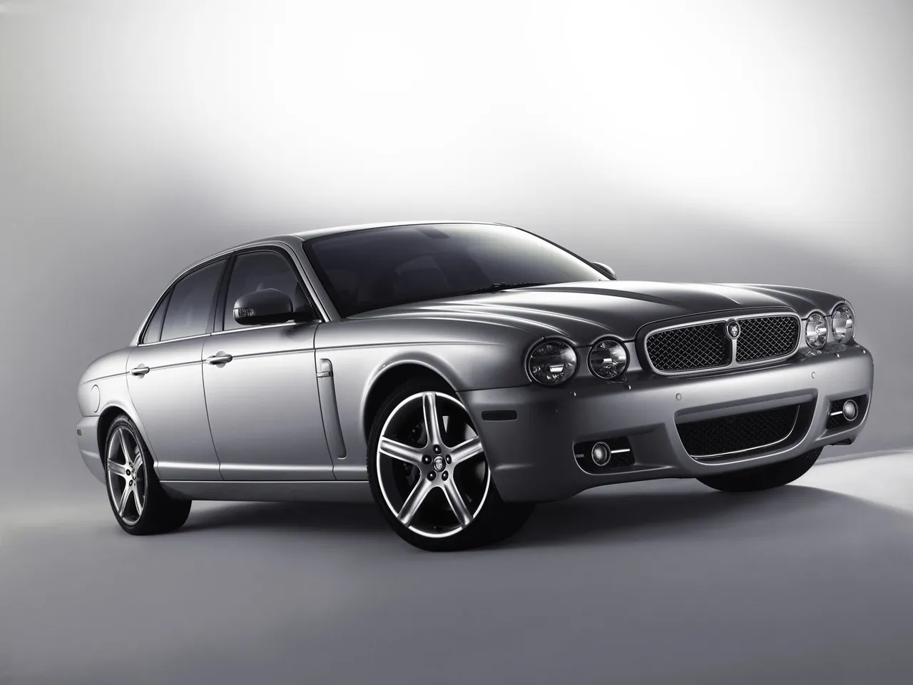 Jaguar XJ (2008)