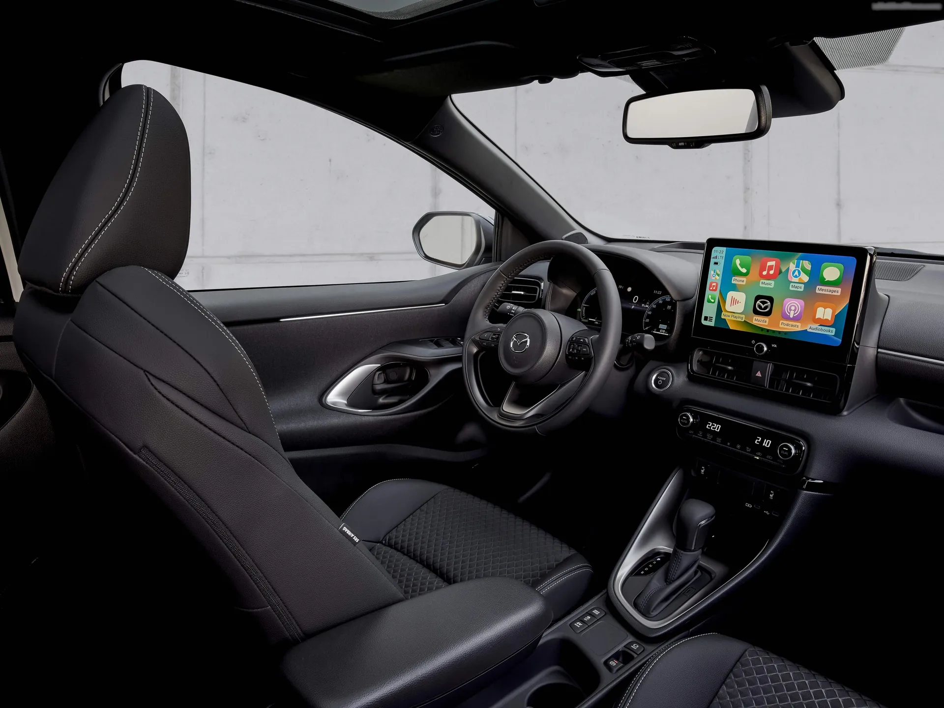 Mazda 2 Hybrid (2024) – interiér