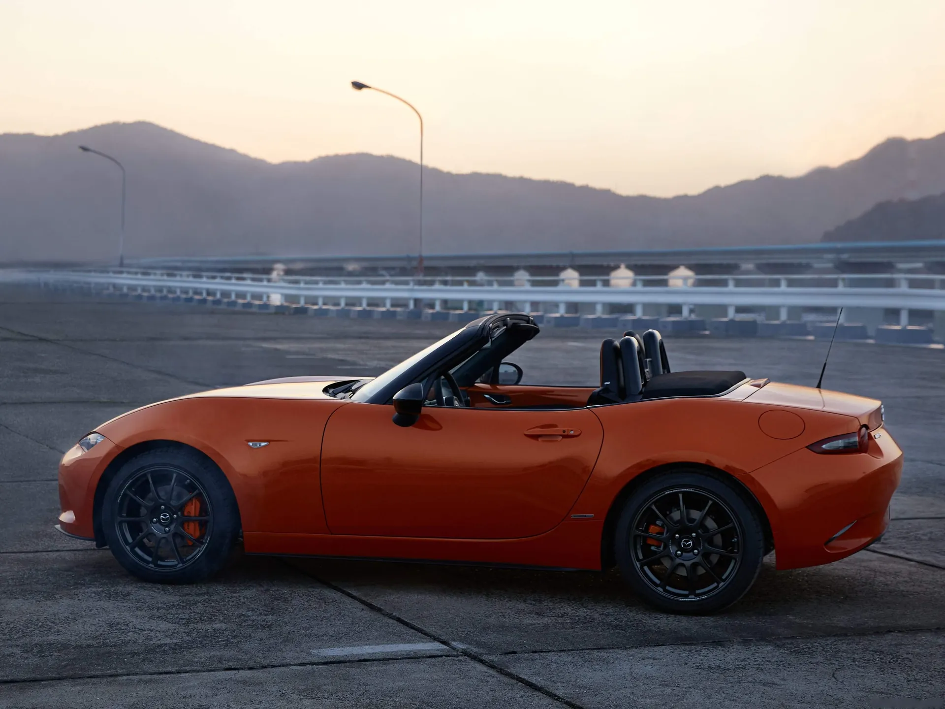 Mazda MX-5 30th Anniversary (2019) – boční profil
