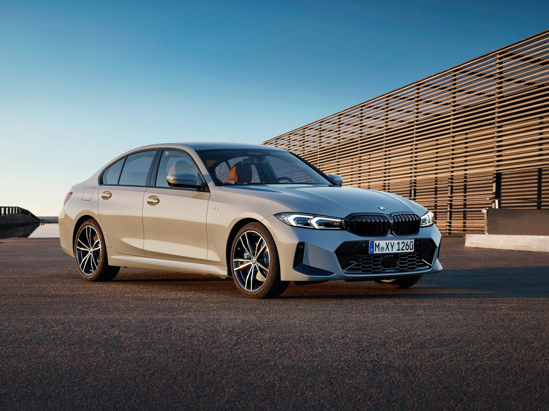 BMW 3-Series (2023)