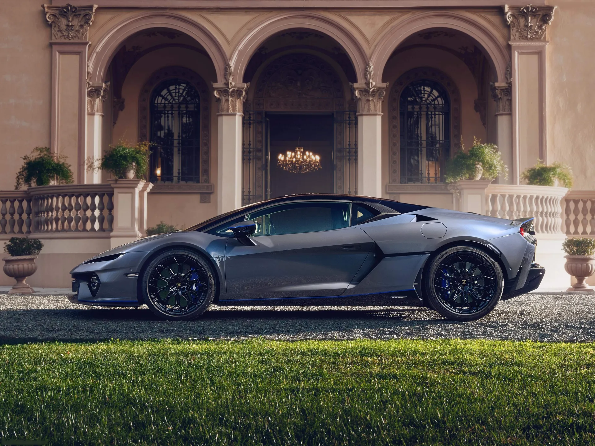 Lamborghini Temerario Ad Personam (2025) – boční profil