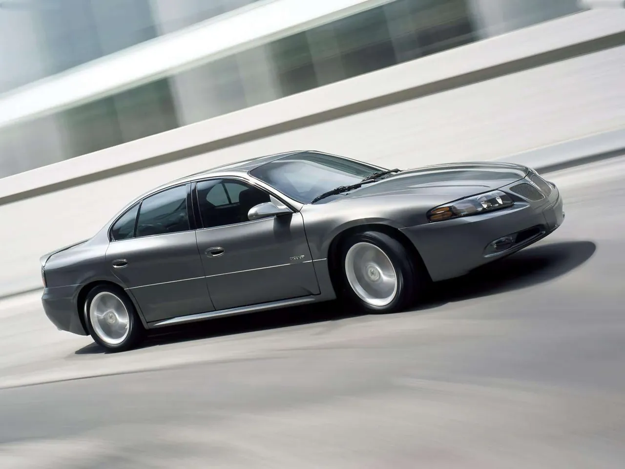 Pontiac Bonneville GXP (2004)