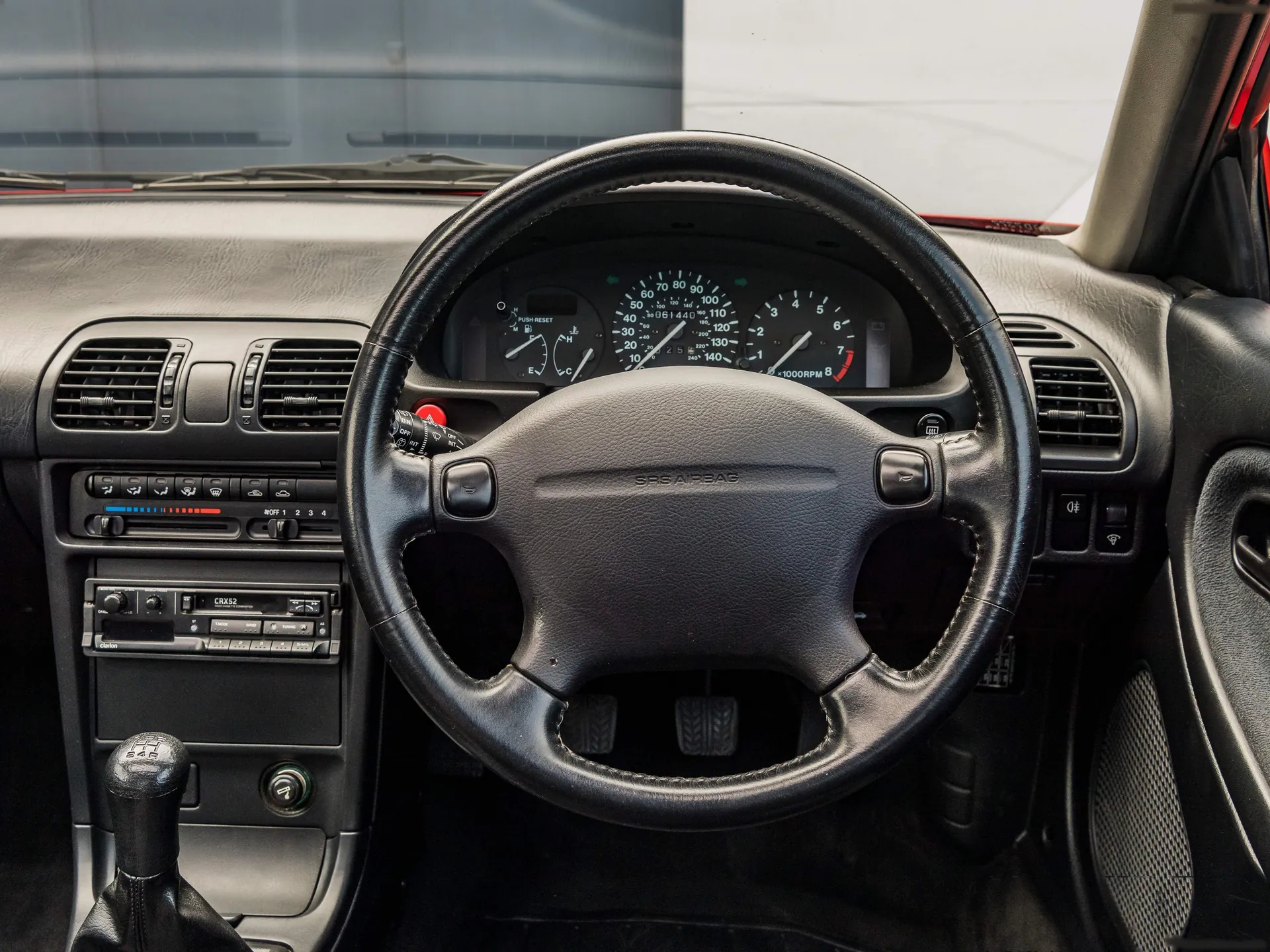 Mazda MX-3 (1994) – interiér