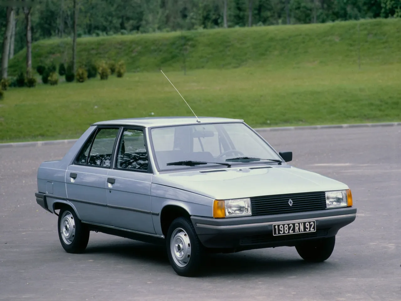 Renault 9 GTL (1981)
