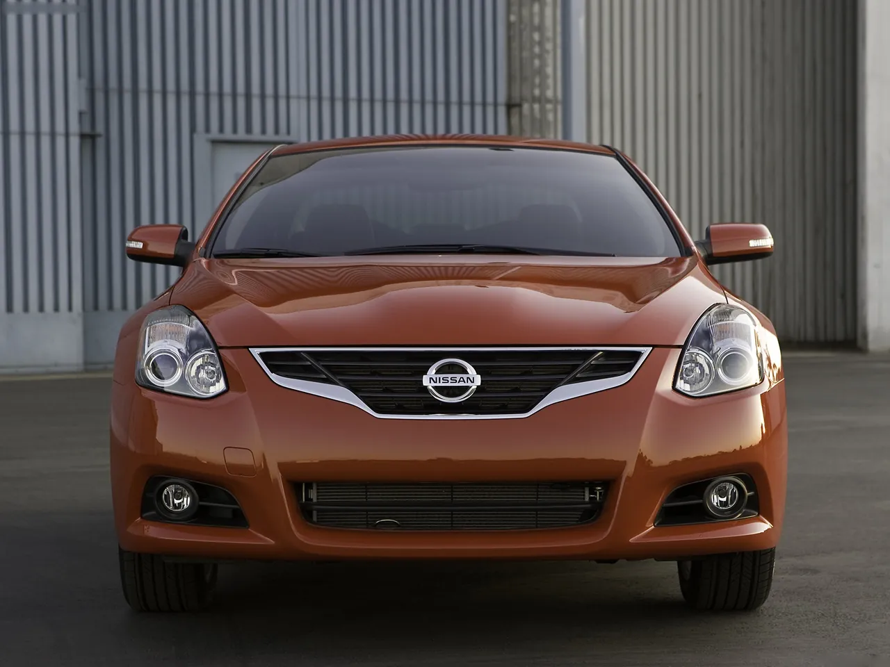 Nissan Altima Coupe (2010) – zepředu
