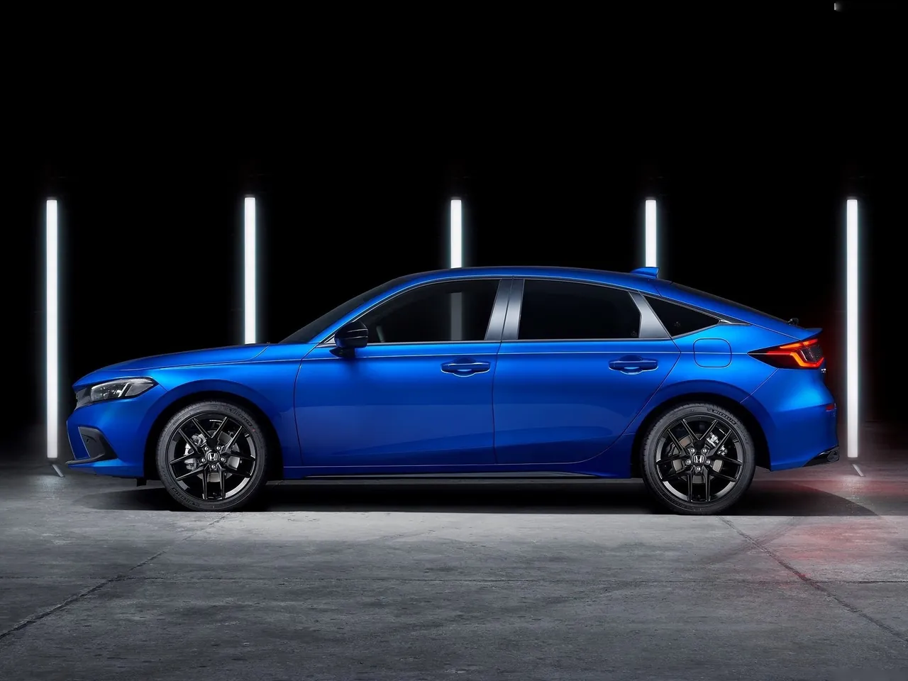 Honda Civic eHEV [EU] (2023) – boční profil
