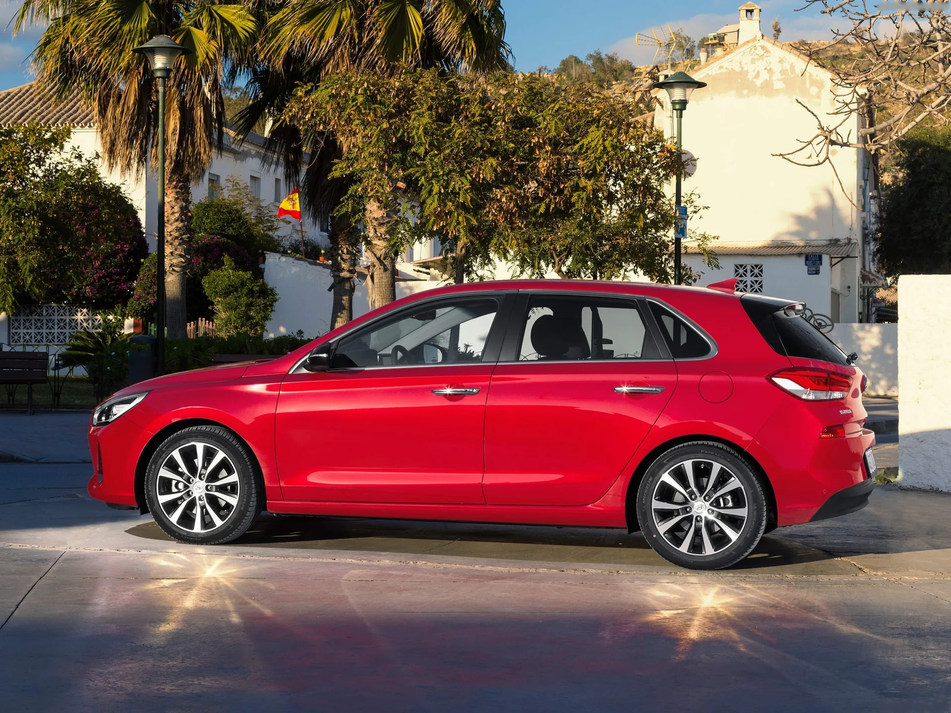 Hyundai i30 (2017) – boční profil