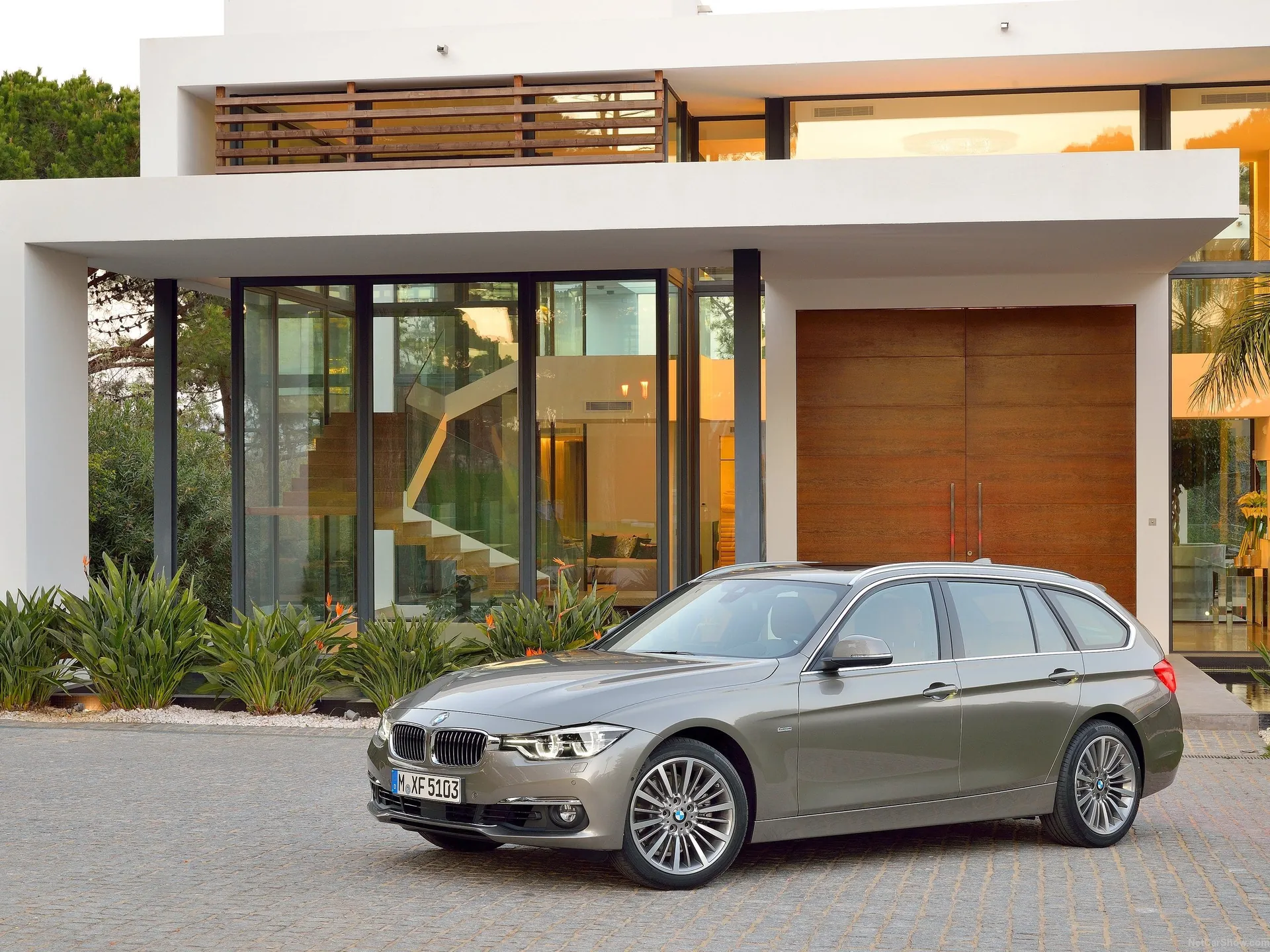 BMW 3-Series Touring (2016)