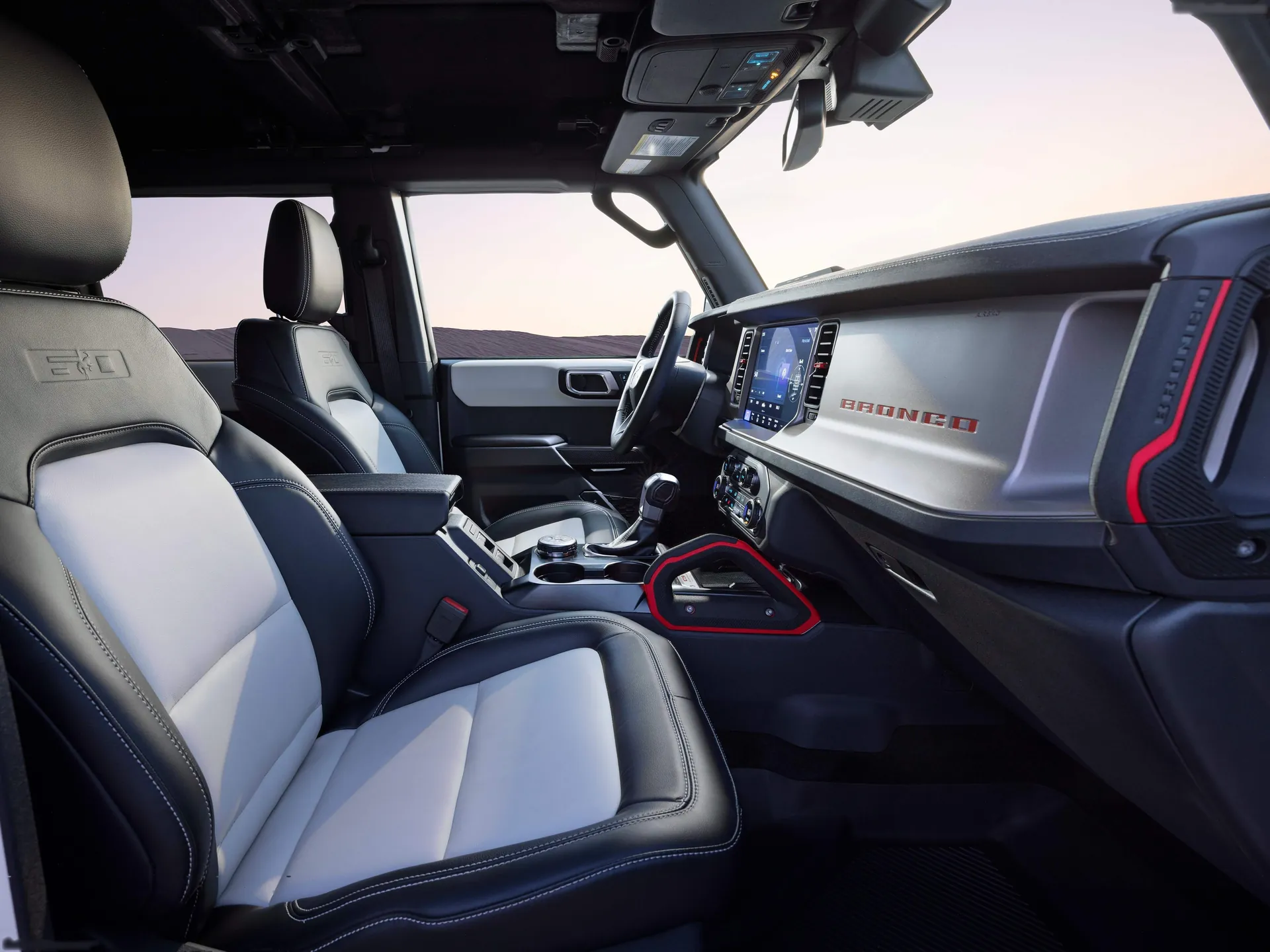 Ford Bronco 60th Anniversary (2026) – interiér